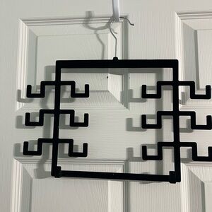 5 felt covered space saving hangers